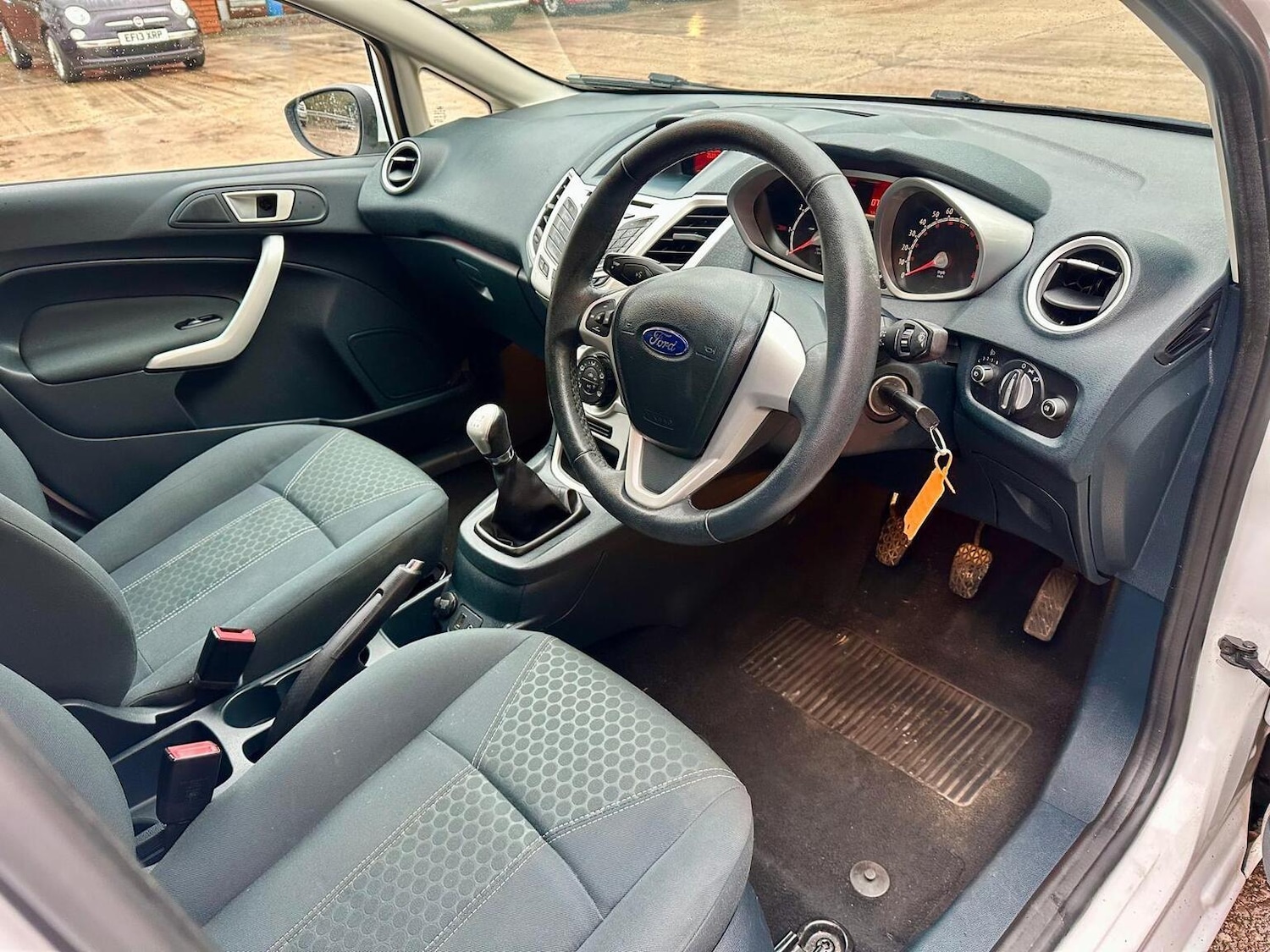 Used Ford Fiesta 2012 for sale - 77277355: Photo 6