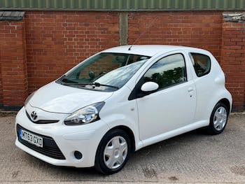 Used Toyota AYGO 2013 for sale - 79731903: Photo