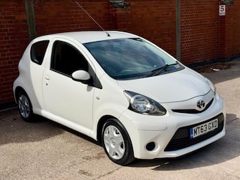 Used Toyota AYGO 2013 for sale - 79731903: Photo