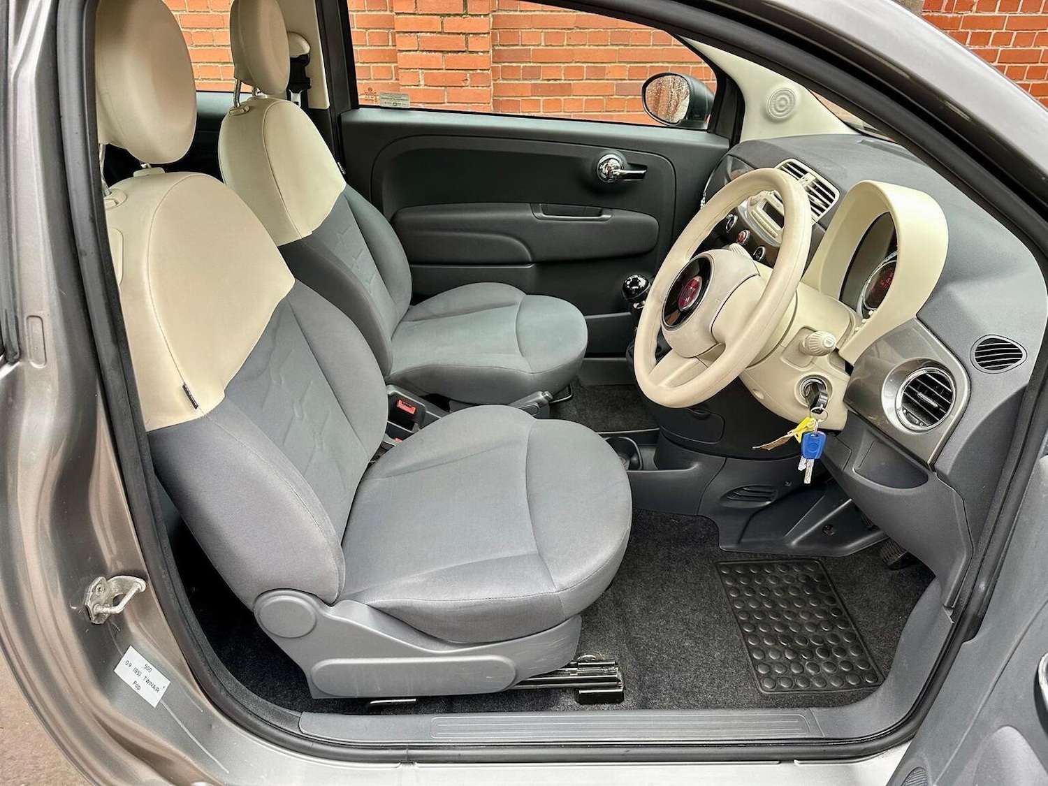 Used Fiat 500 2011 for sale - 76769858: Photo 4