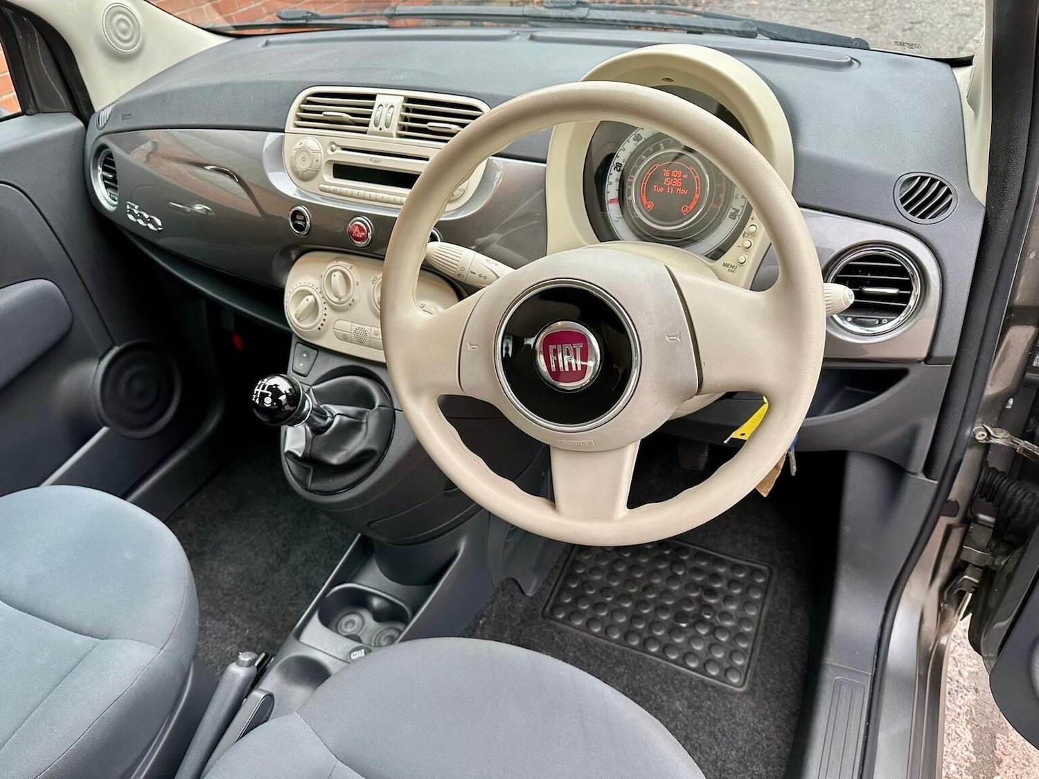 Used Fiat 500 2011 for sale - 76769858: Photo 5