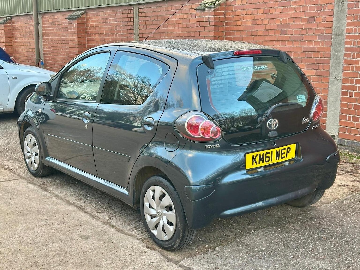 Used Toyota AYGO 2011 for sale - 77093923: Photo 17