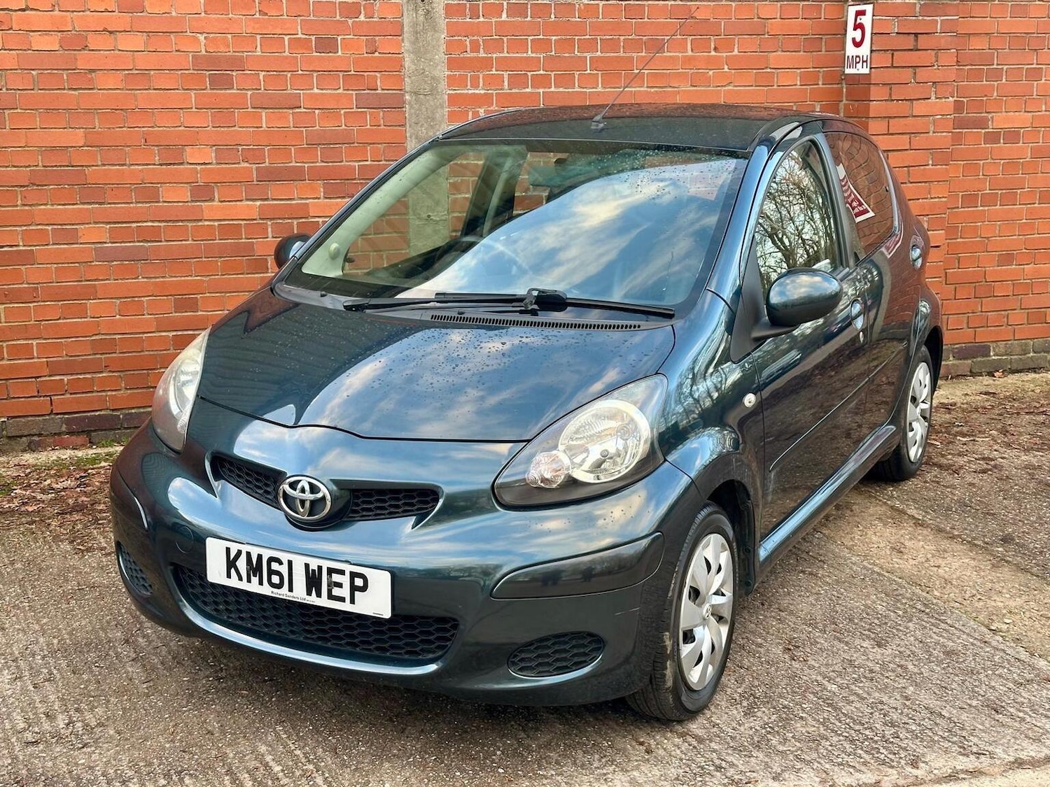 Used Toyota AYGO 2011 for sale - 77093923: Photo 18