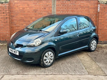 2011 - 1.0 VVT-i Ice 5dr