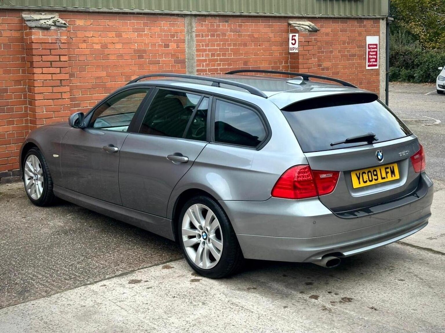 Used BMW 3 Series 2009 for sale - 76324748: Photo 10