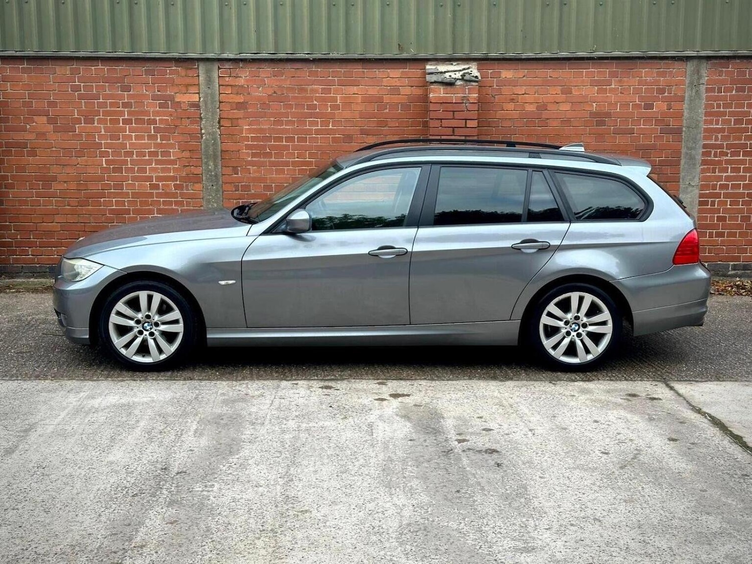 Used BMW 3 Series 2009 for sale - 76324748: Photo 29