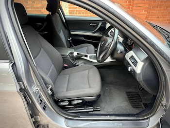 Used BMW 3 Series 2009 for sale - 76324748: Photo