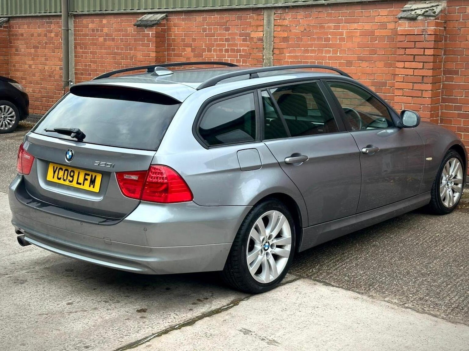 Used BMW 3 Series 2009 for sale - 76324748: Photo 8