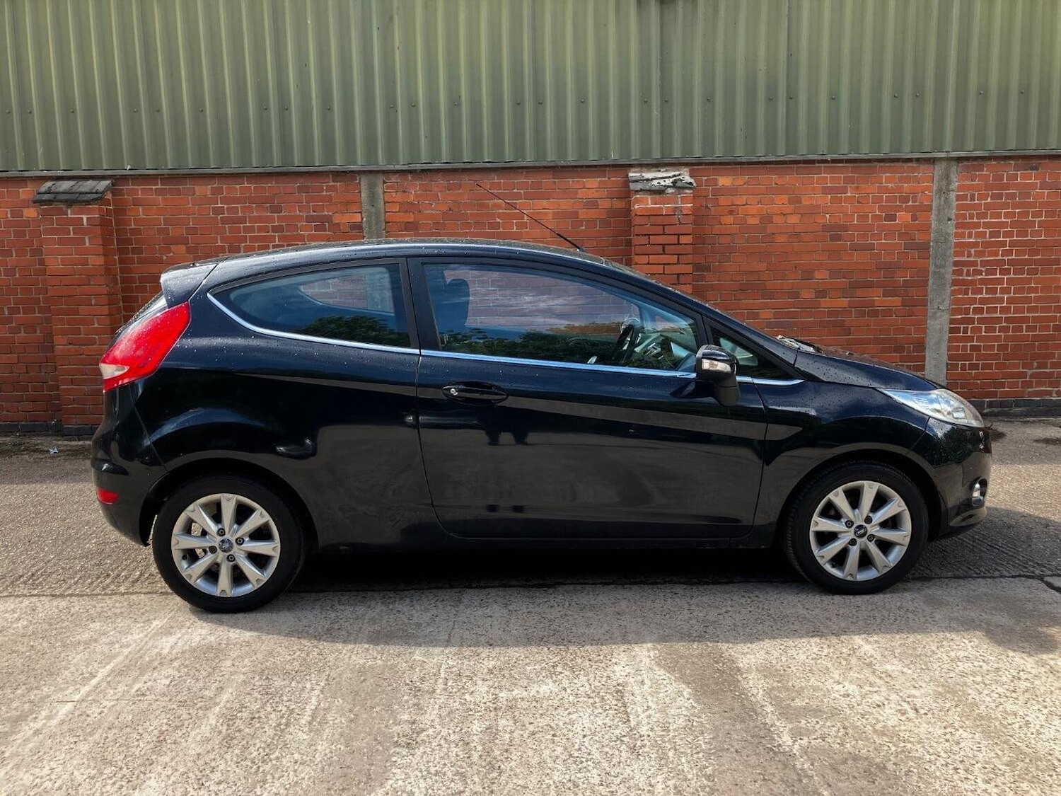 Used Ford Fiesta 2009 for sale - 75736052: Photo 10