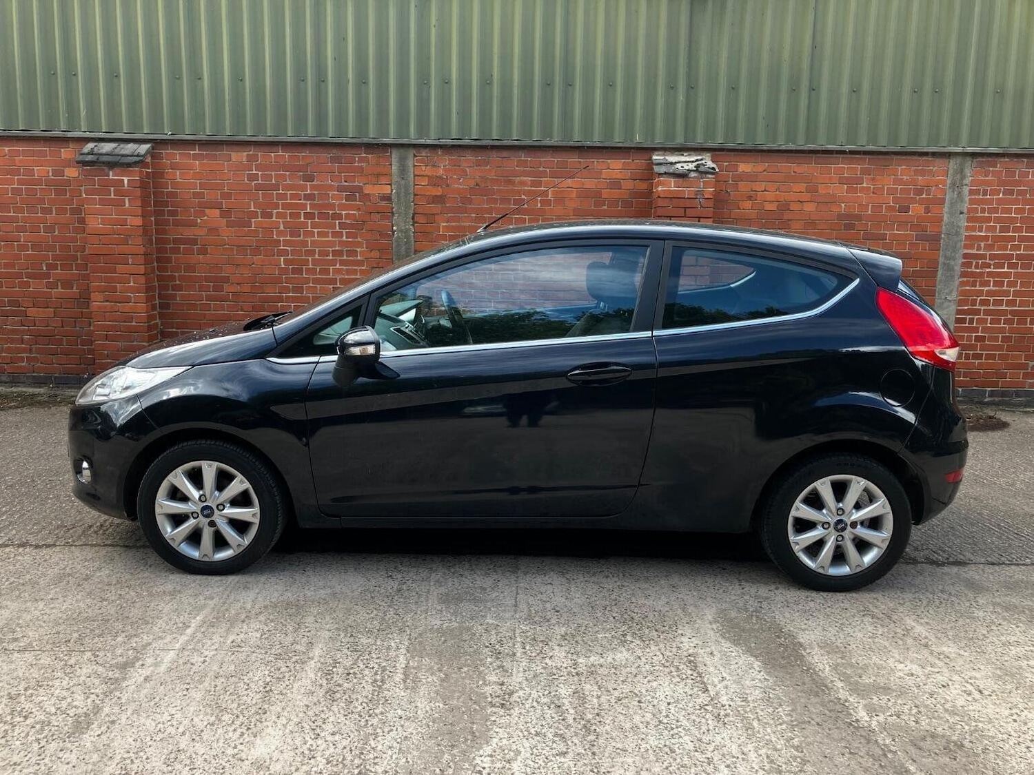 Used Ford Fiesta 2009 for sale - 75736052: Photo 14