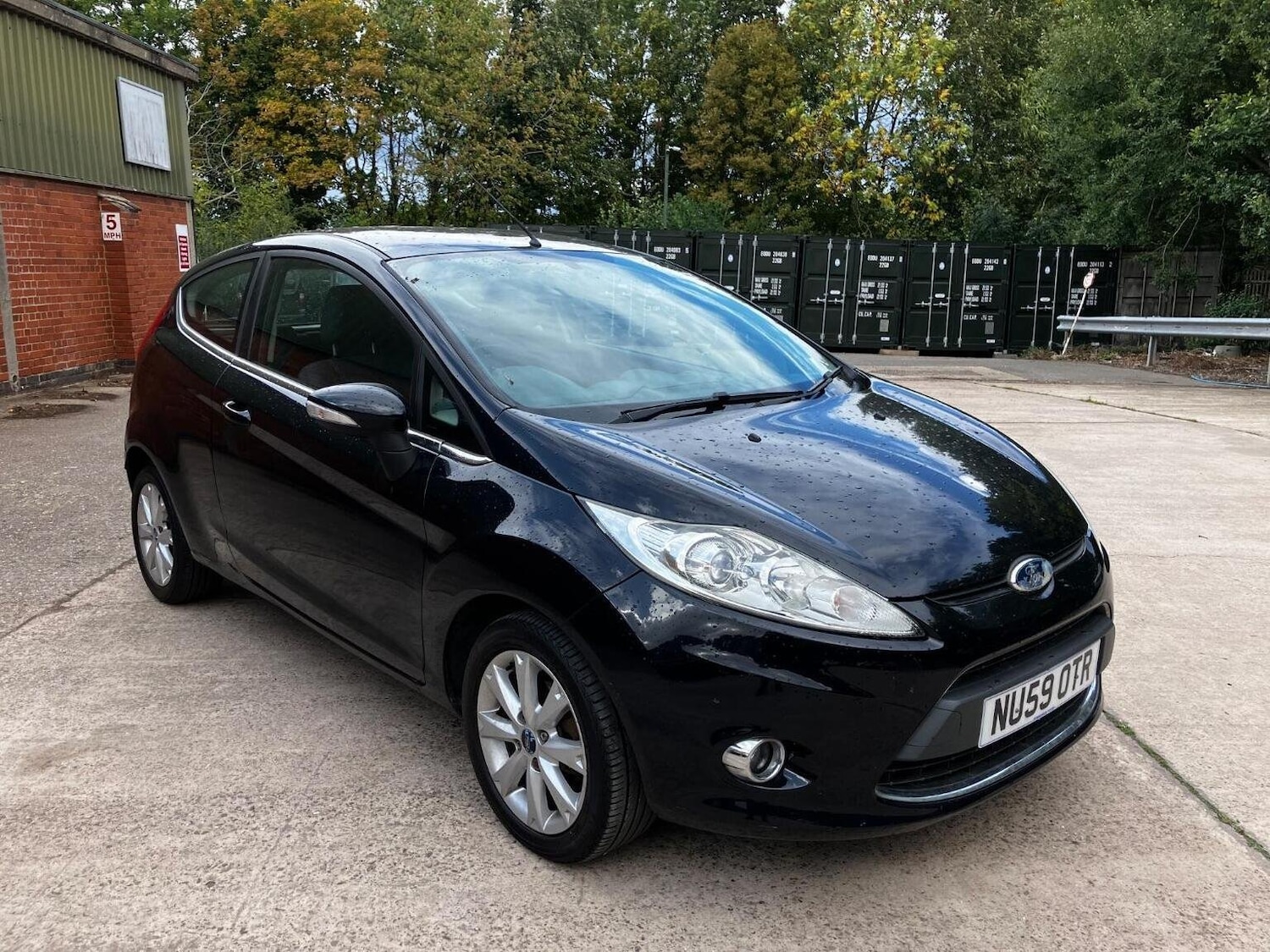 Used Ford Fiesta 2009 for sale - 75736052: Photo 2