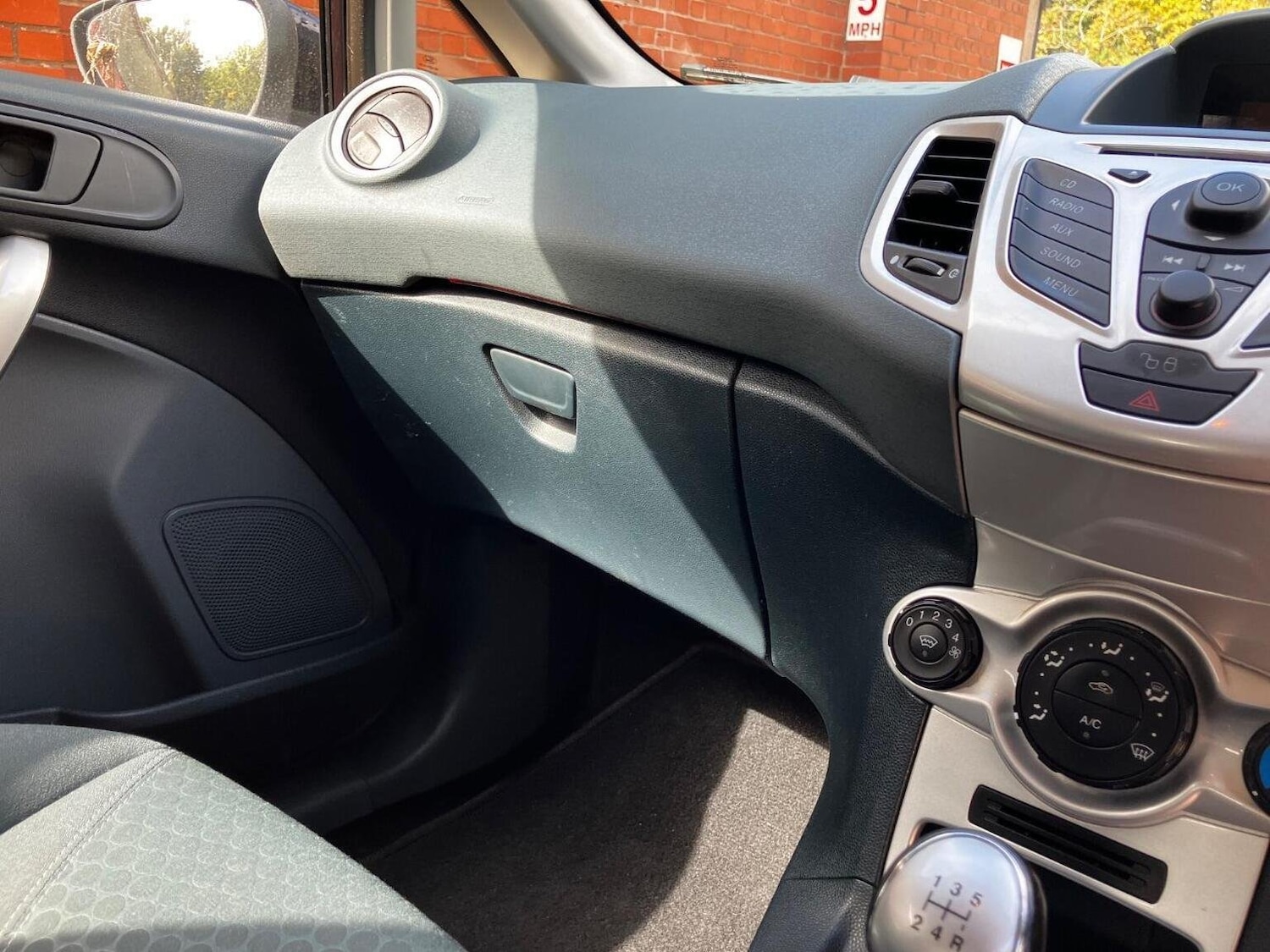 Used Ford Fiesta 2009 for sale - 75736052: Photo 6