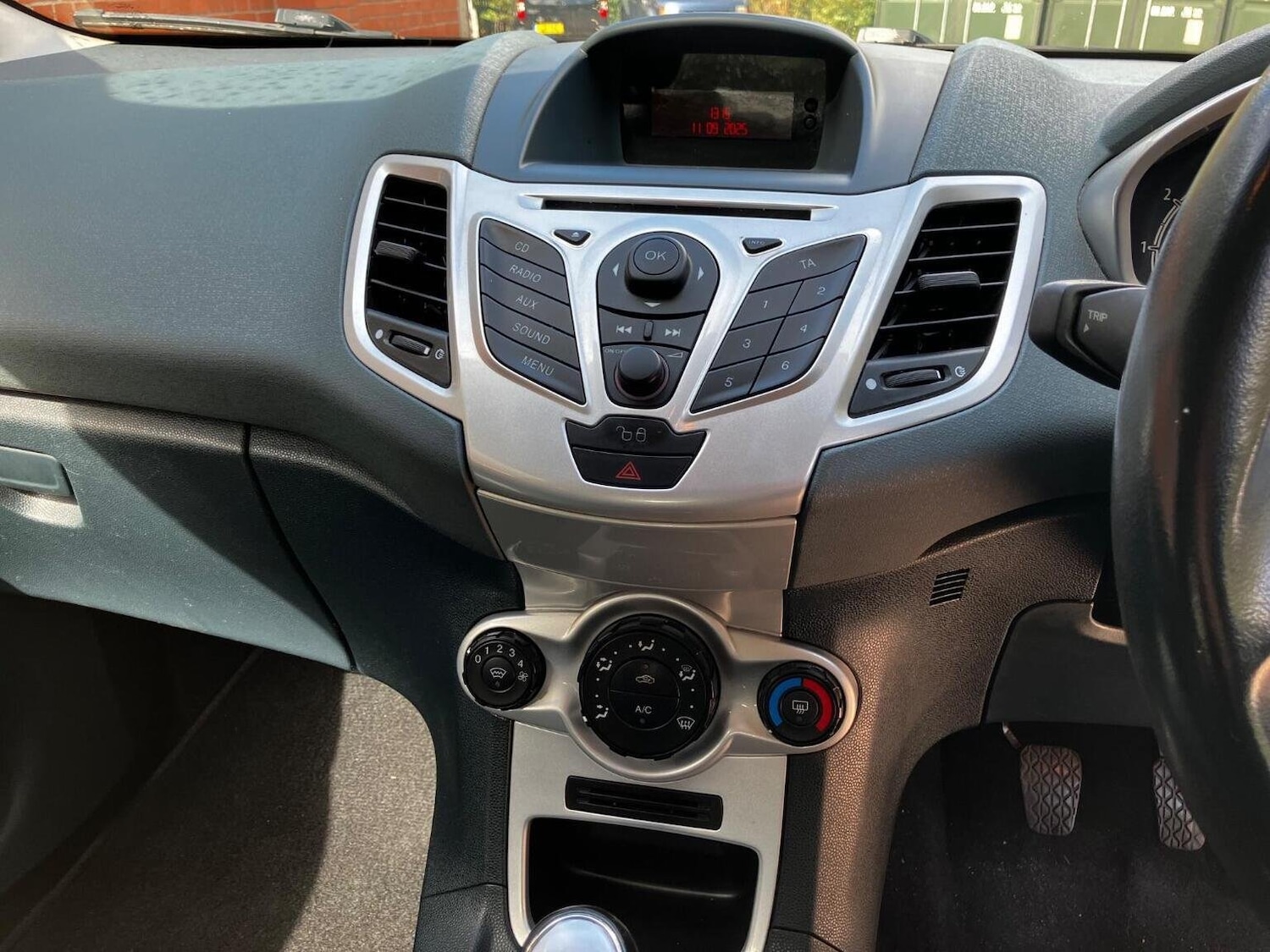 Used Ford Fiesta 2009 for sale - 75736052: Photo 8