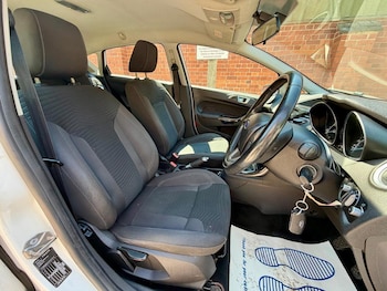 Used Ford Fiesta 2013 for sale - 79150328: Photo