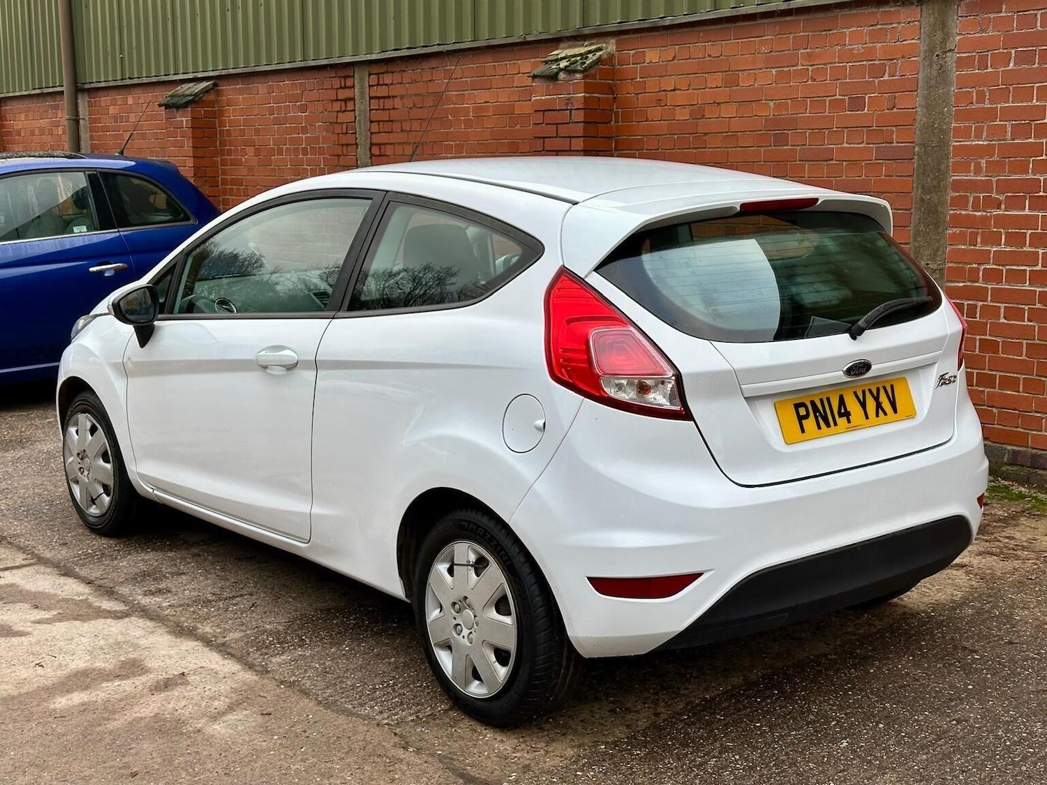 Used Ford Fiesta 2014 for sale - 77053714: Photo 2