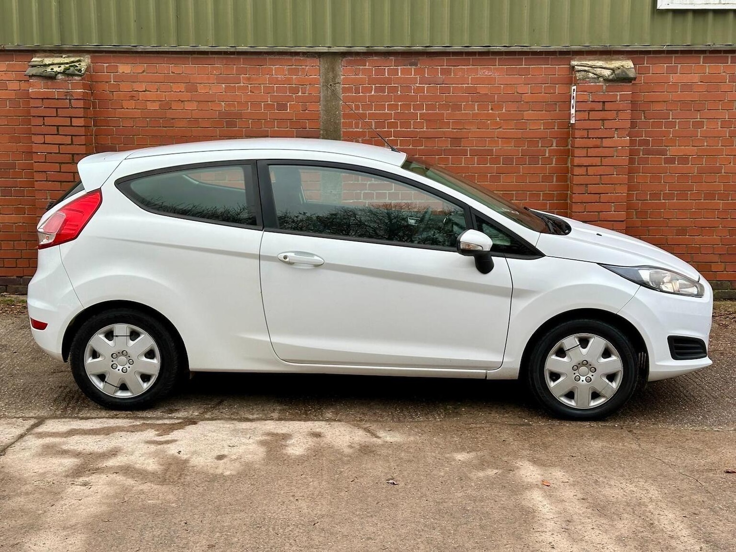 Used Ford Fiesta 2014 for sale - 77053714: Photo 8
