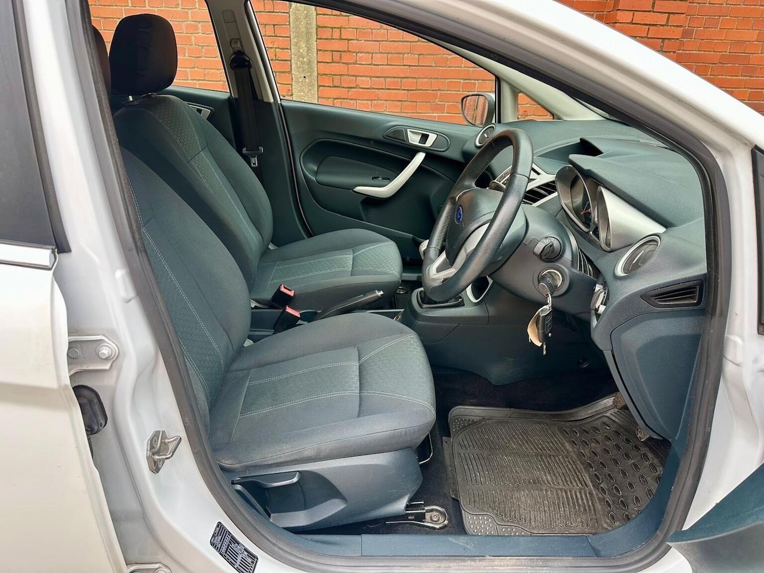 Used Ford Fiesta 2011 for sale - 77997209: Photo 10