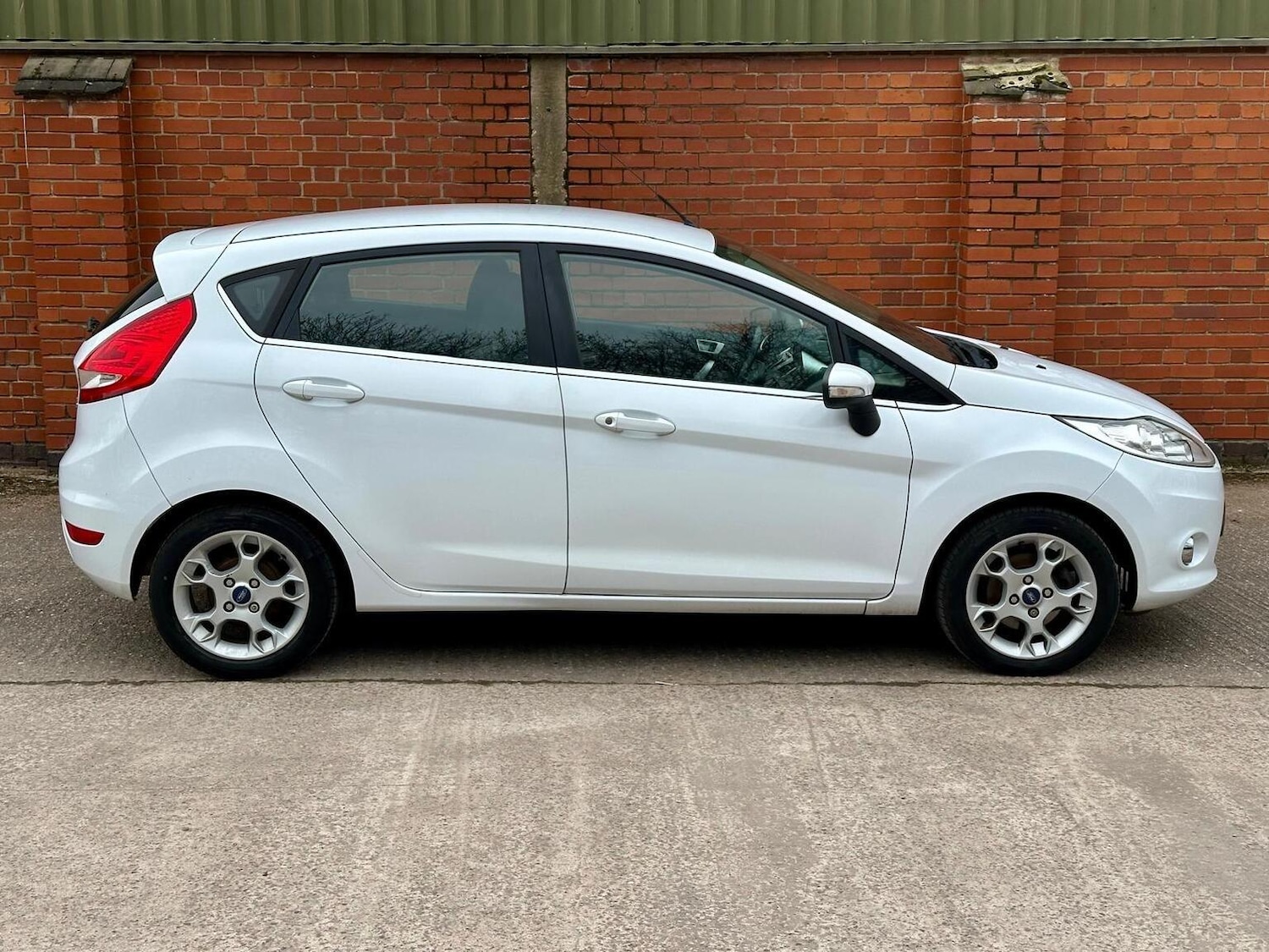 Used Ford Fiesta 2011 for sale - 77997209: Photo 13