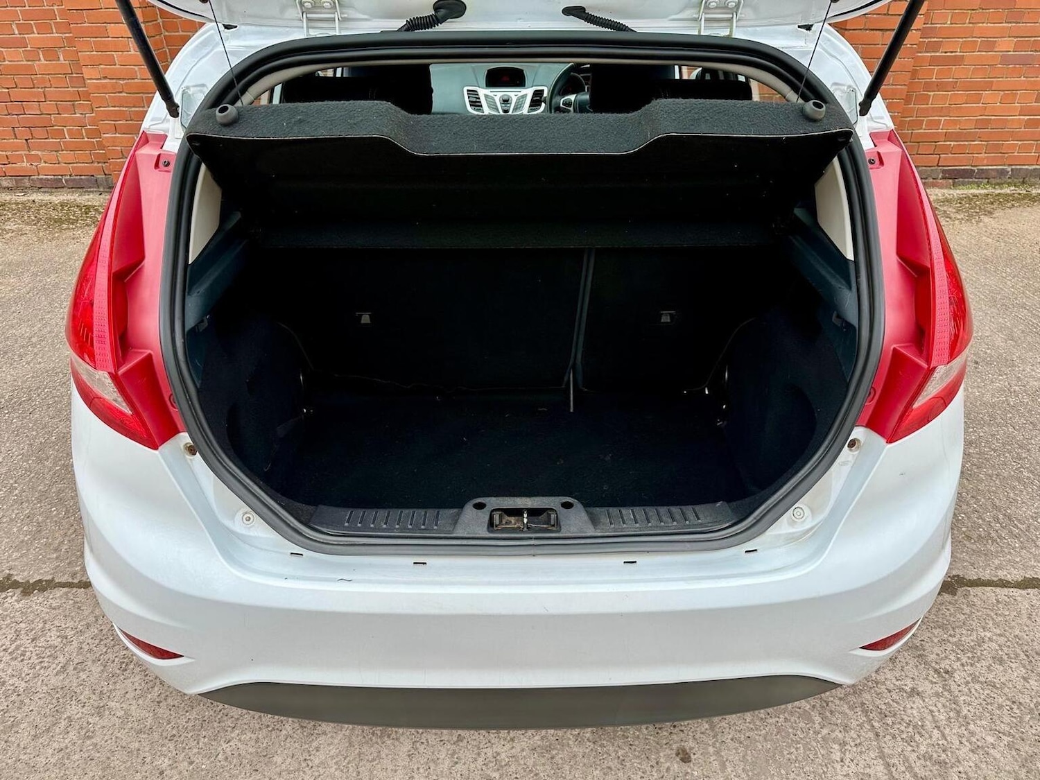 Used Ford Fiesta 2011 for sale - 77997209: Photo 17