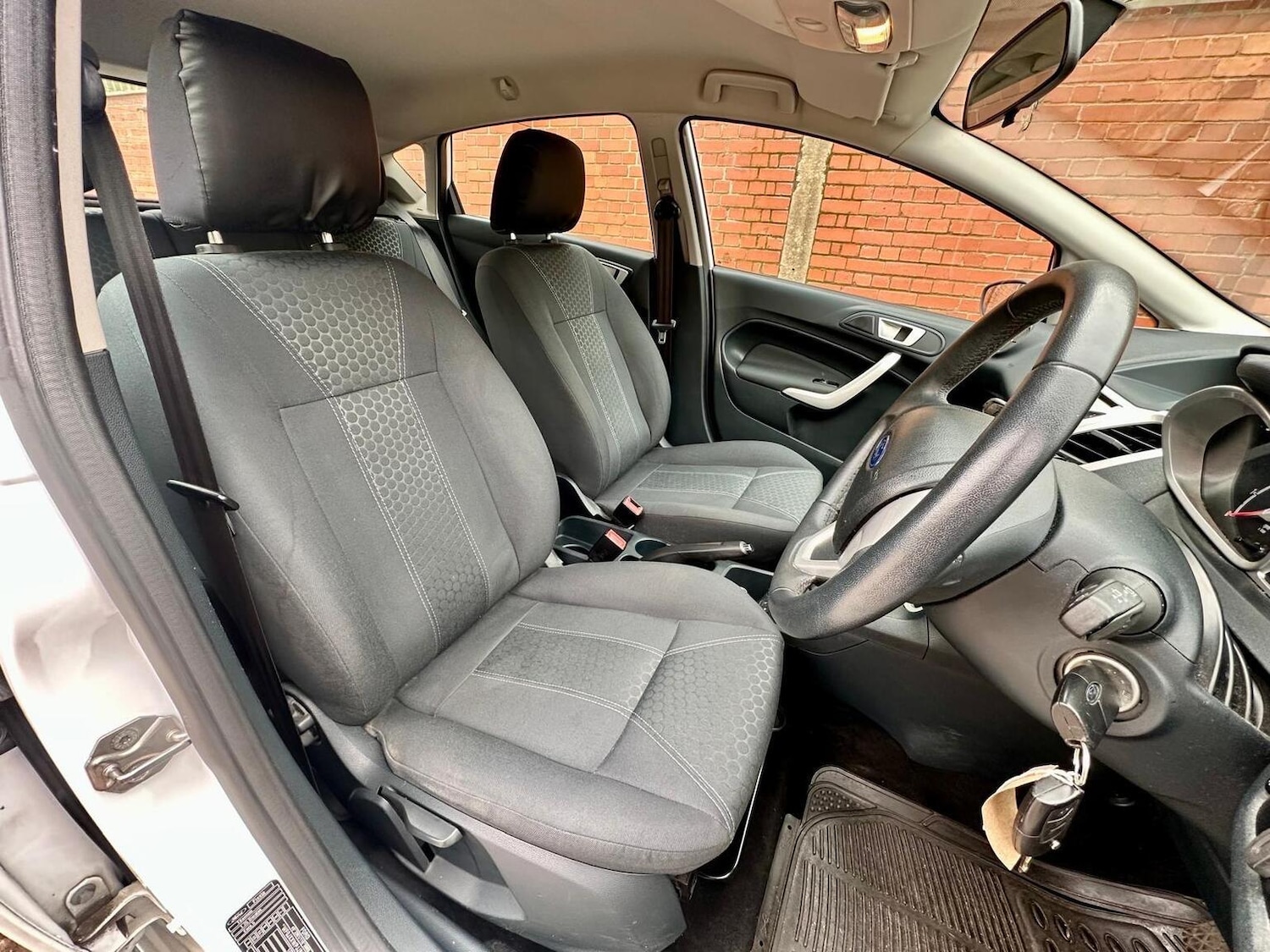 Used Ford Fiesta 2011 for sale - 77997209: Photo 3