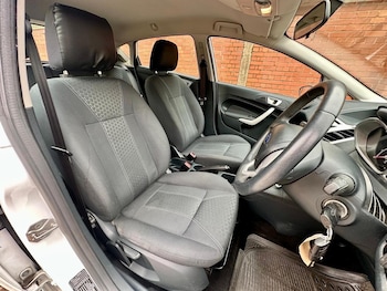 Used Ford Fiesta 2011 for sale - 77997209: Photo