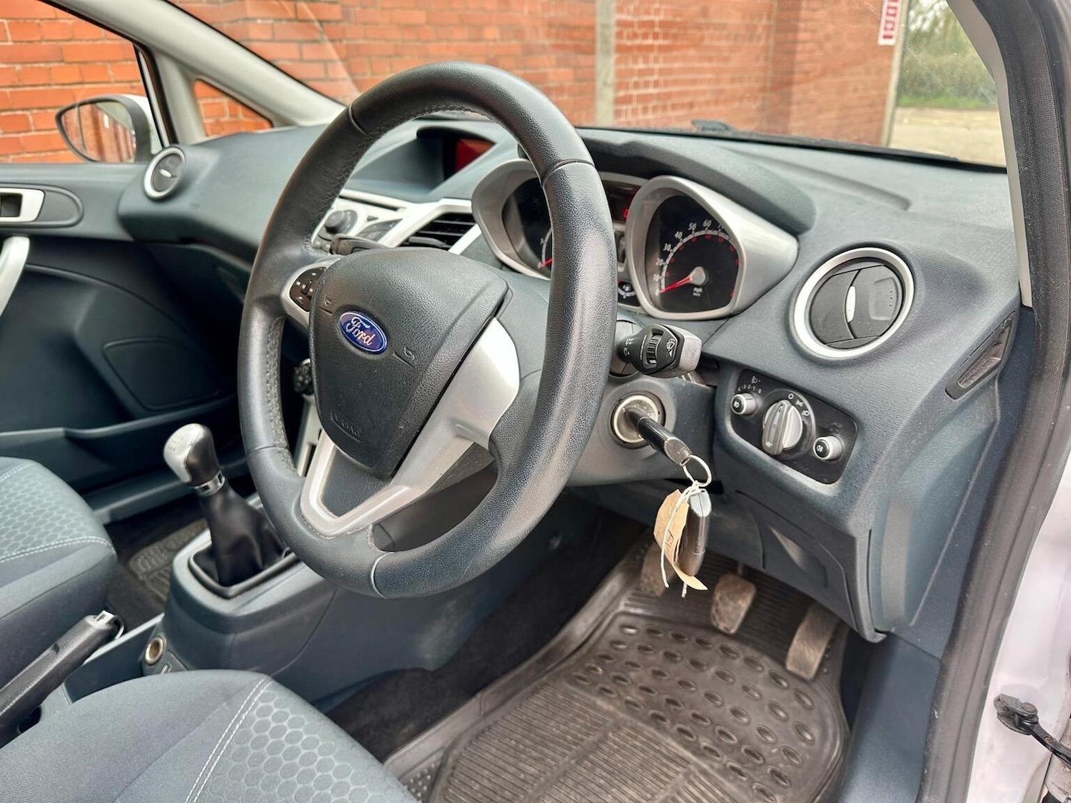 Used Ford Fiesta 2011 for sale - 77997209: Photo 6