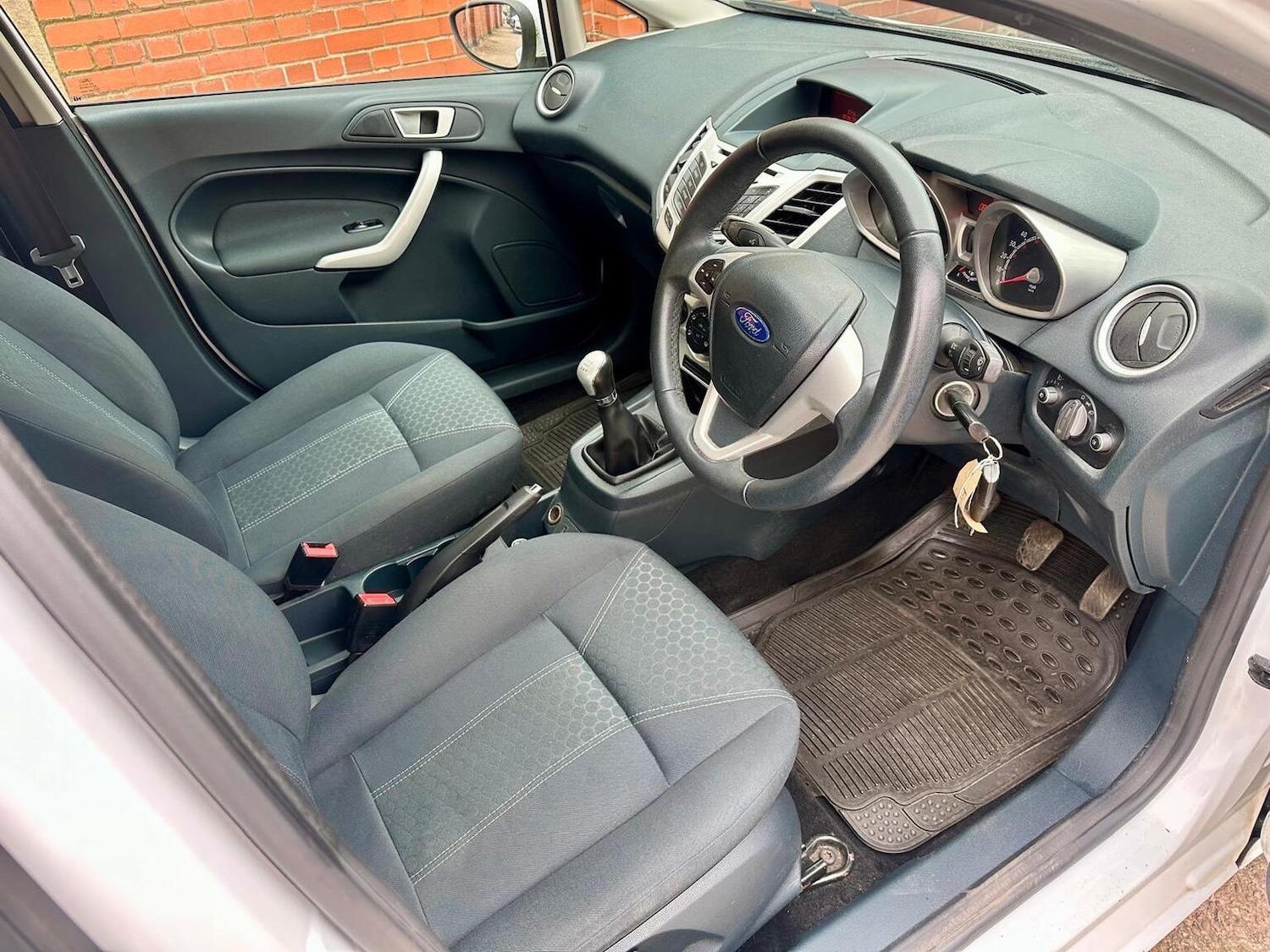 Used Ford Fiesta 2011 for sale - 77997209: Photo 9