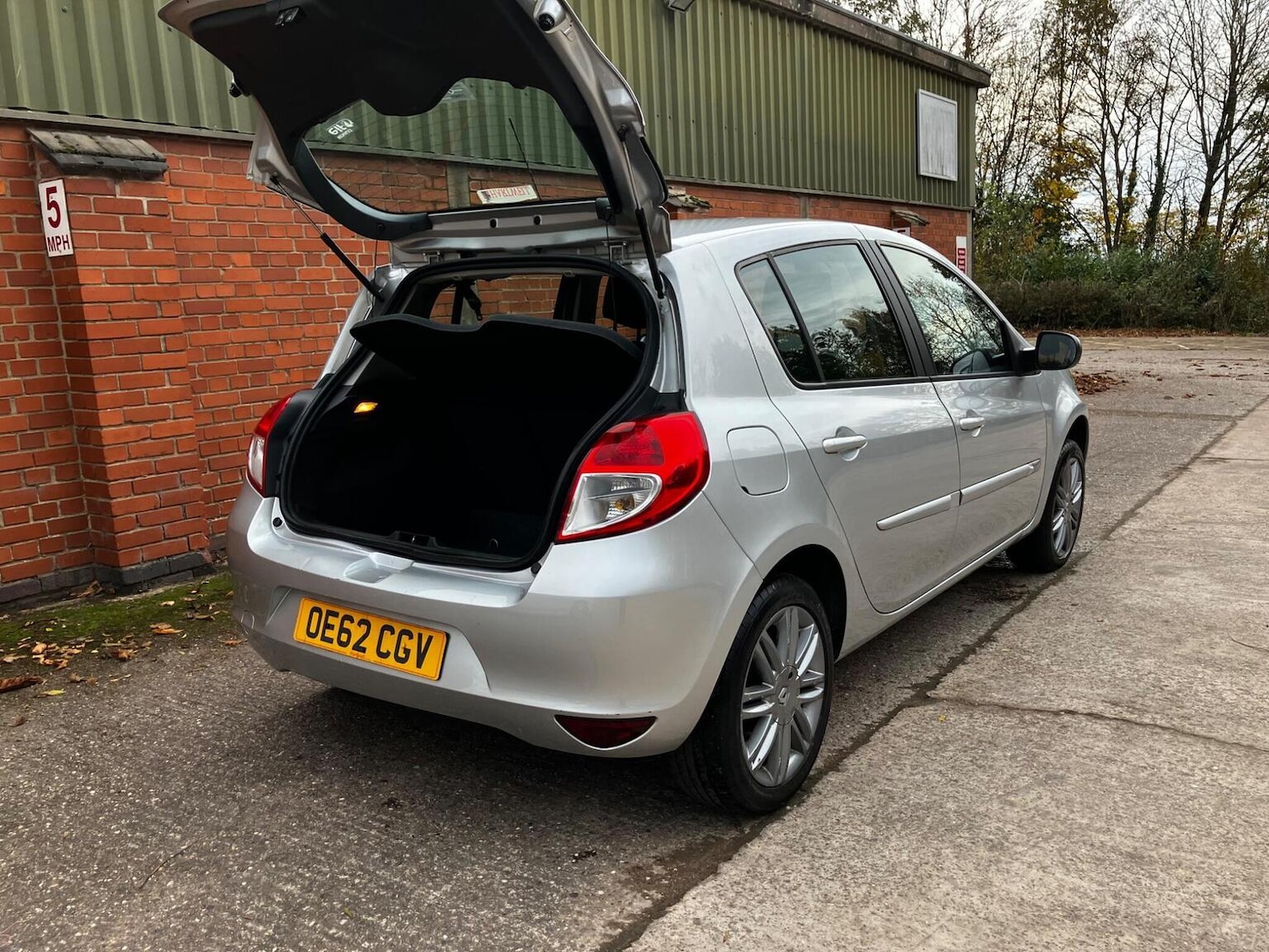 Used Renault Clio 2013 for sale - 76588458: Photo 13