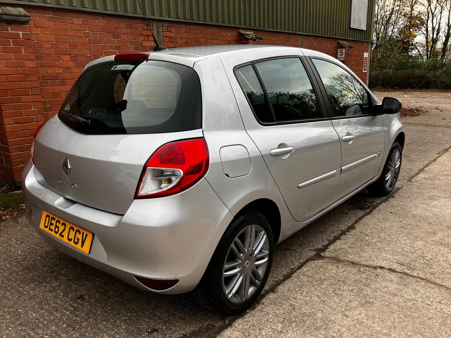 Used Renault Clio 2013 for sale - 76588458: Photo 17