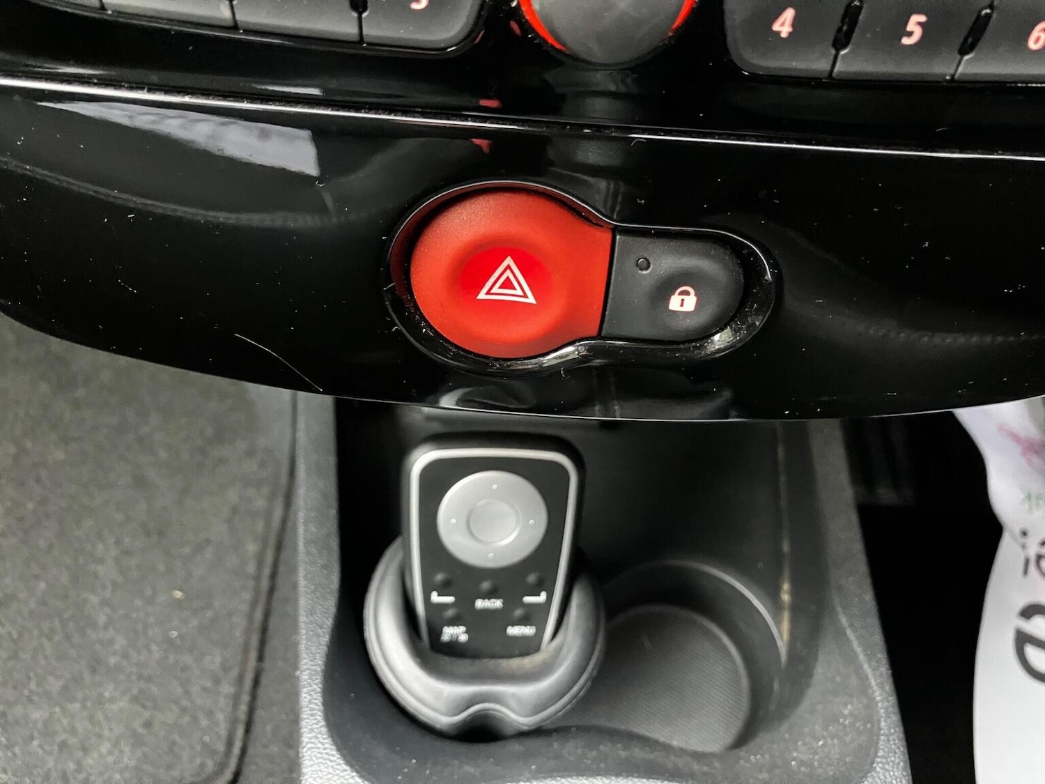 Used Renault Clio 2013 for sale - 76588458: Photo 19