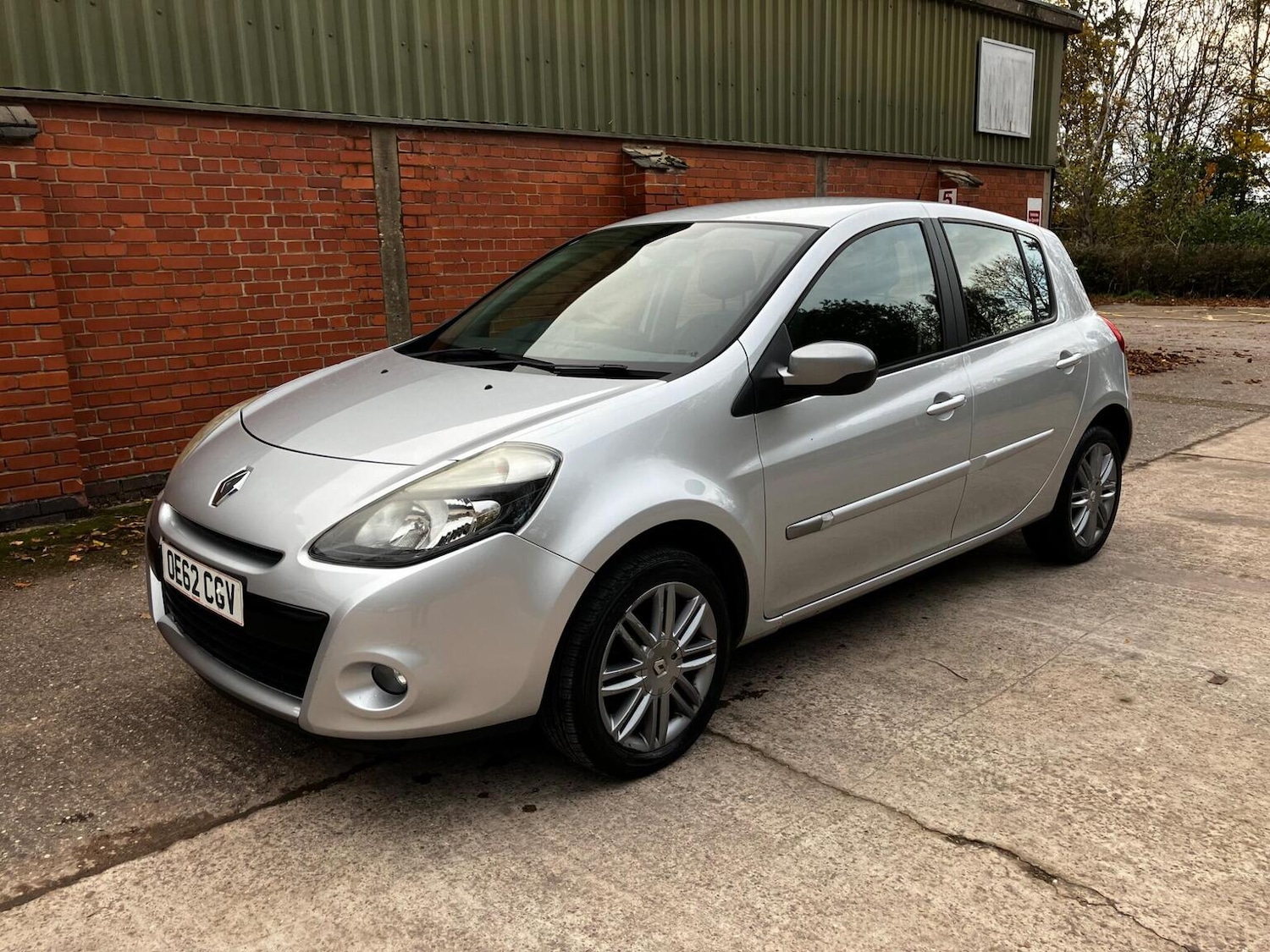 Used Renault Clio 2013 for sale - 76588458: Photo 25