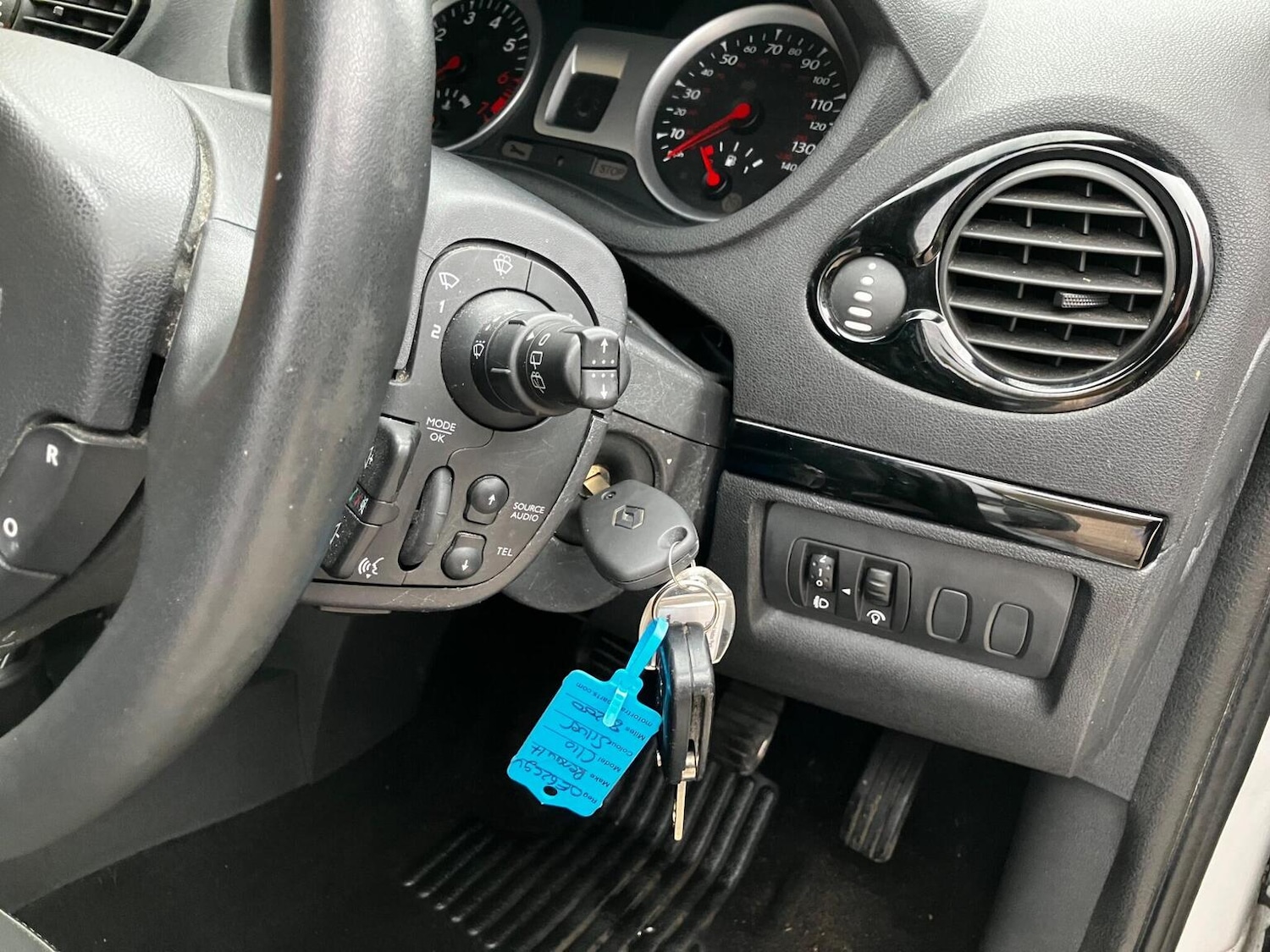 Used Renault Clio 2013 for sale - 76588458: Photo 7