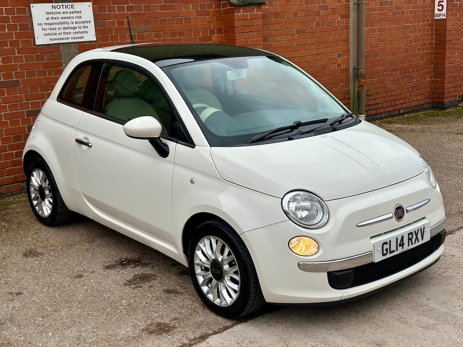 Used Fiat 500 2014 for sale - 77681821: Photo 2