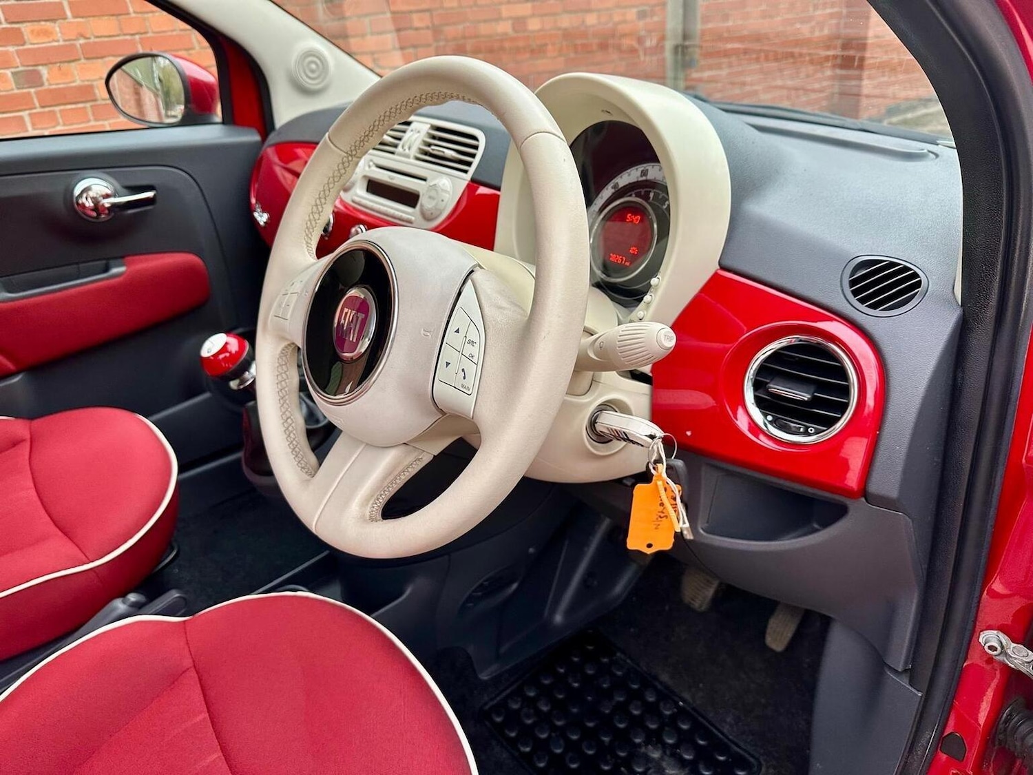 Used Fiat 500C 2014 for sale - 78025752: Photo 8