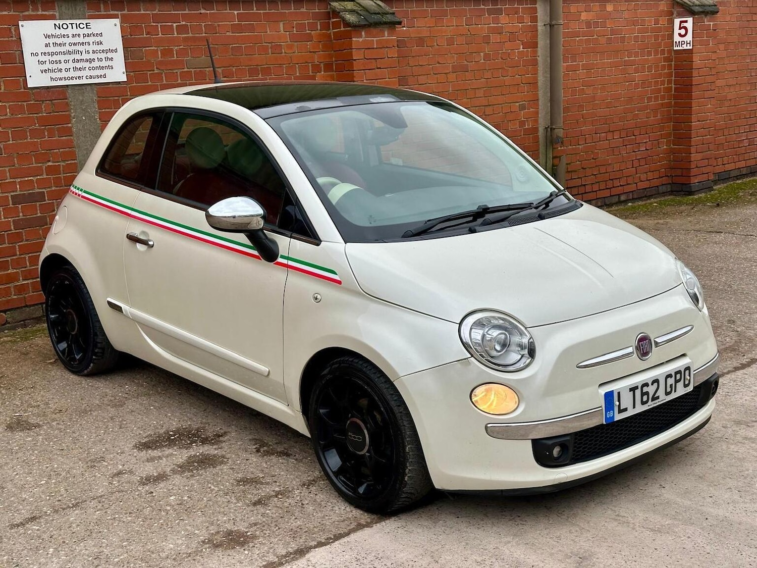 Used Fiat 500 2012 for sale - 77973750: Photo 10