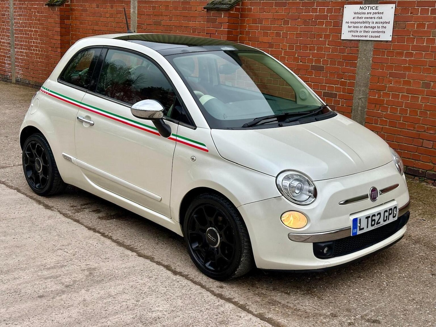 Used Fiat 500 2012 for sale - 77973750: Photo 2