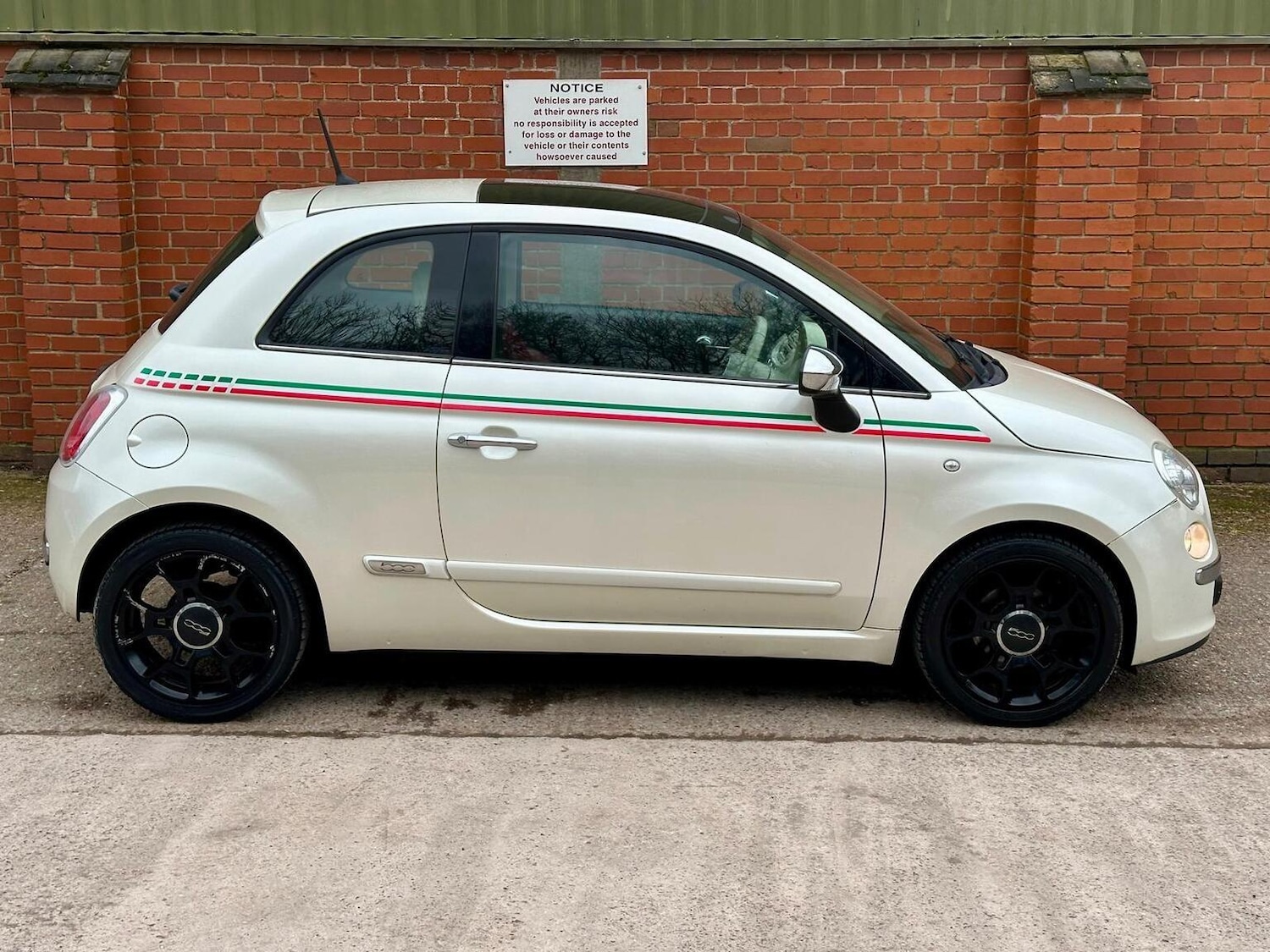 Used Fiat 500 2012 for sale - 77973750: Photo 9