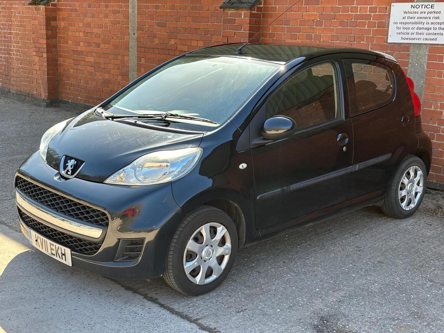 Used Peugeot 107 2011 for sale - 77931249: Photo 15