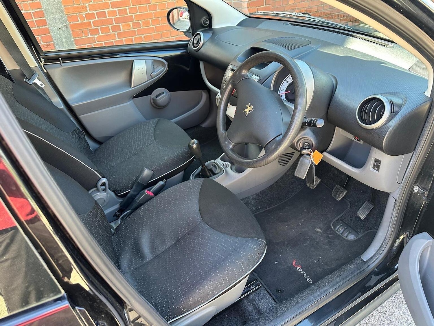 Used Peugeot 107 2011 for sale - 77931249: Photo 3