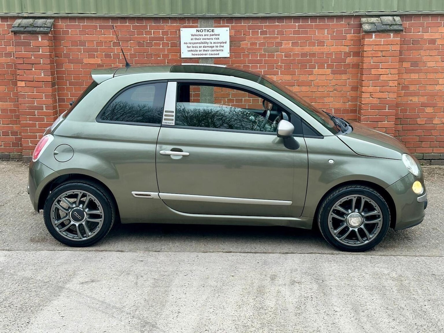 Used Fiat 500 2011 for sale - 77997270: Photo 10