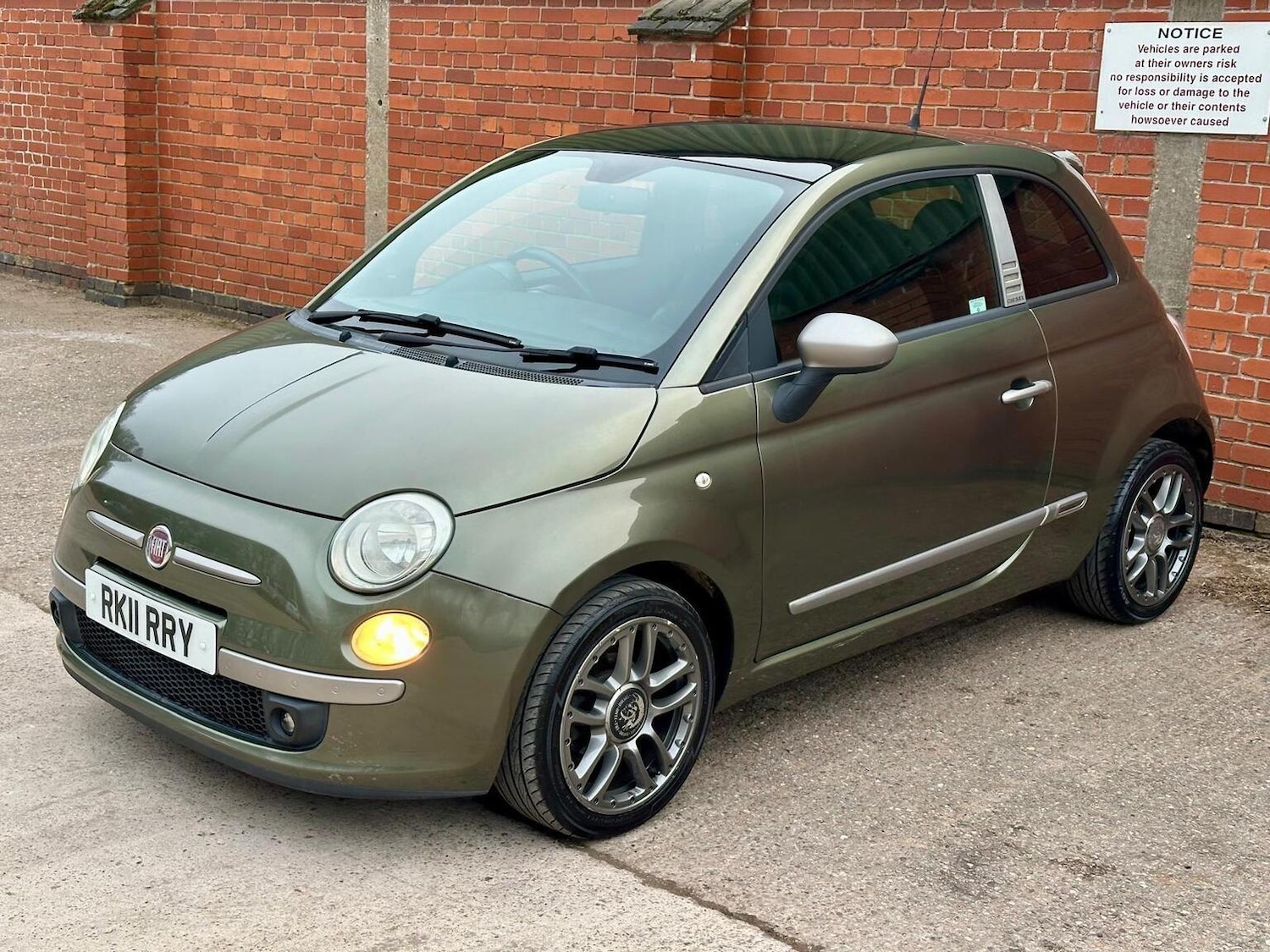 Used Fiat 500 2011 for sale - 77997270: Photo 17