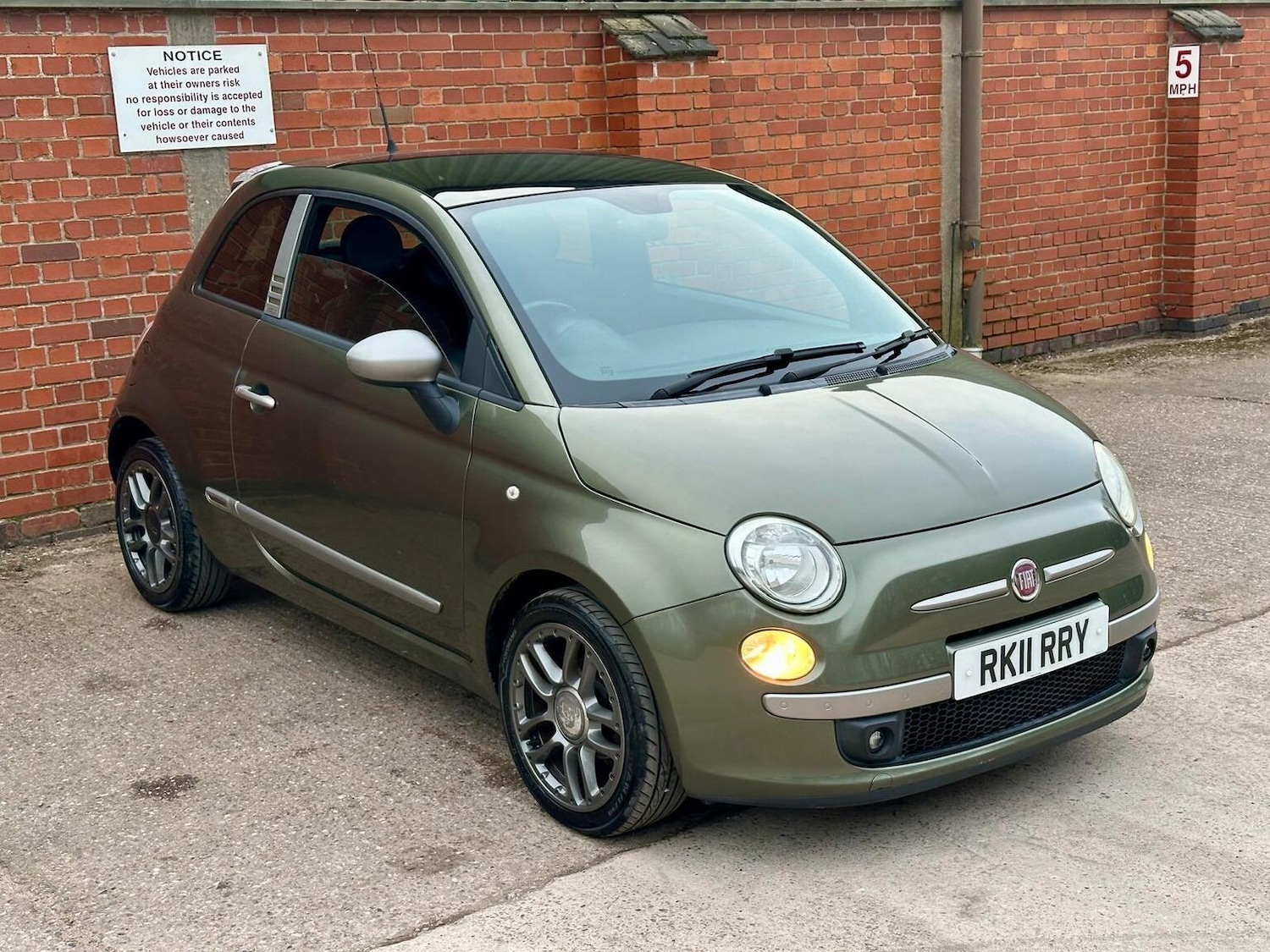 Used Fiat 500 2011 for sale - 77997270: Photo 2