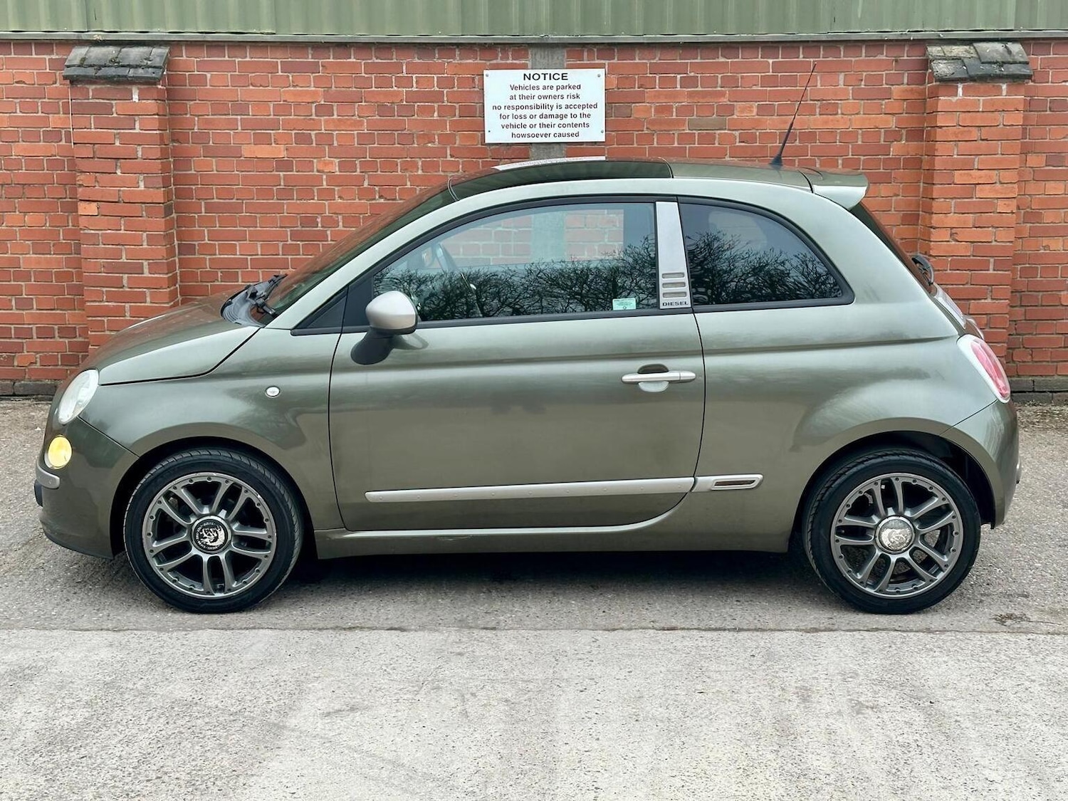 Used Fiat 500 2011 for sale - 77997270: Photo 21