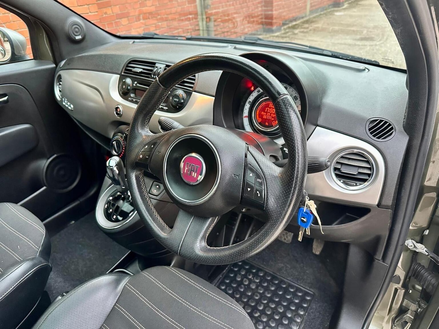 Used Fiat 500 2011 for sale - 77997270: Photo 7