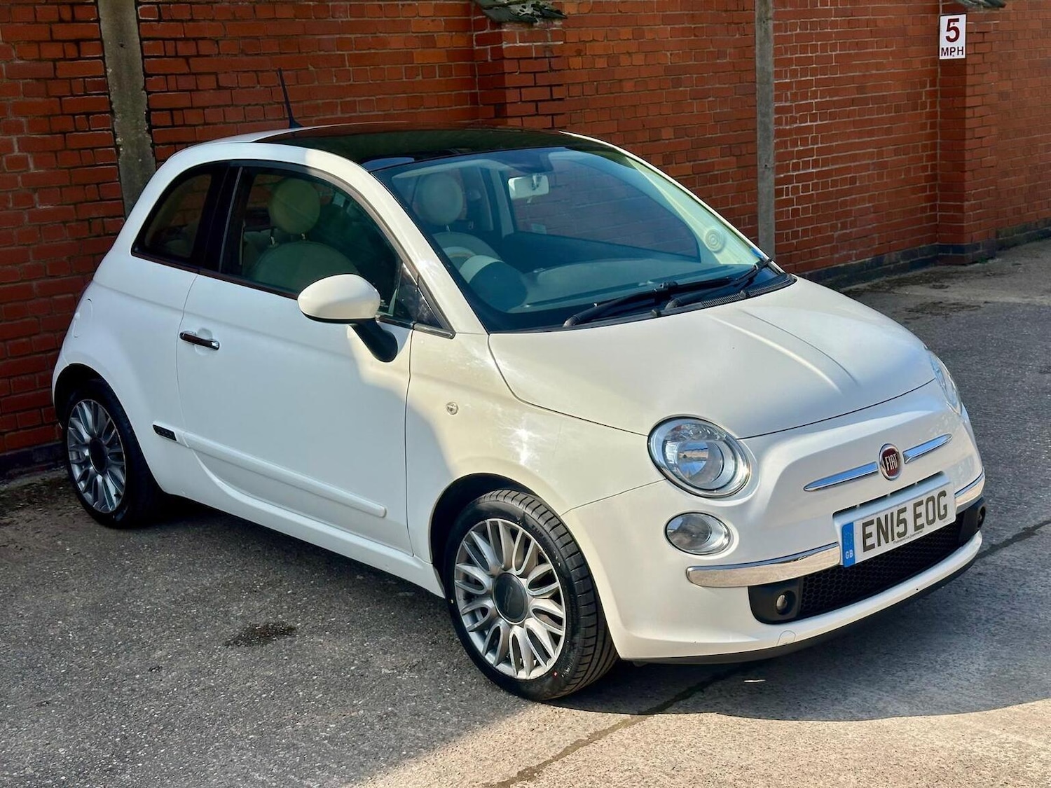 Used Fiat 500 2015 for sale - 77979951: Photo 2