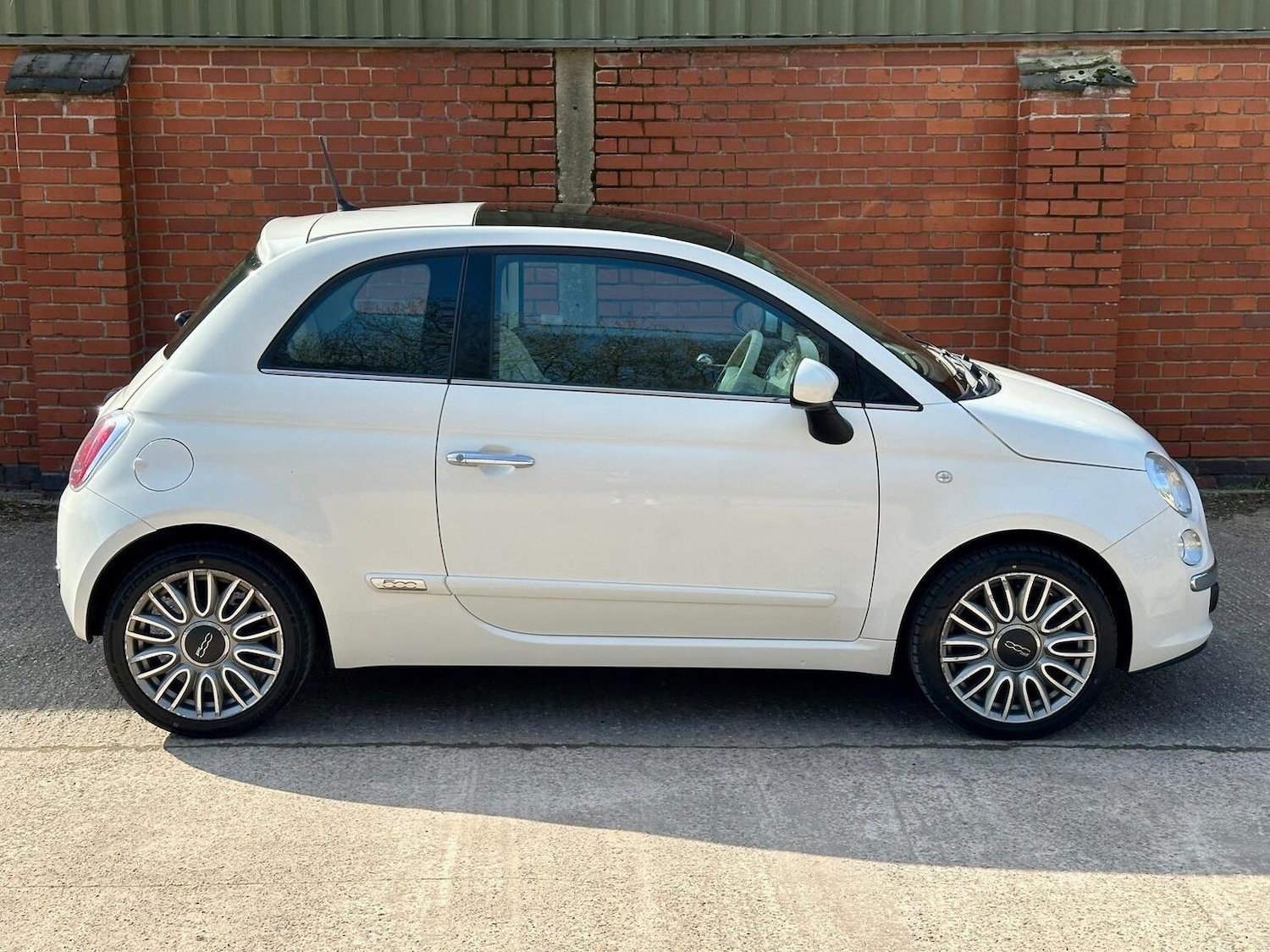 Used Fiat 500 2015 for sale - 77979951: Photo 9