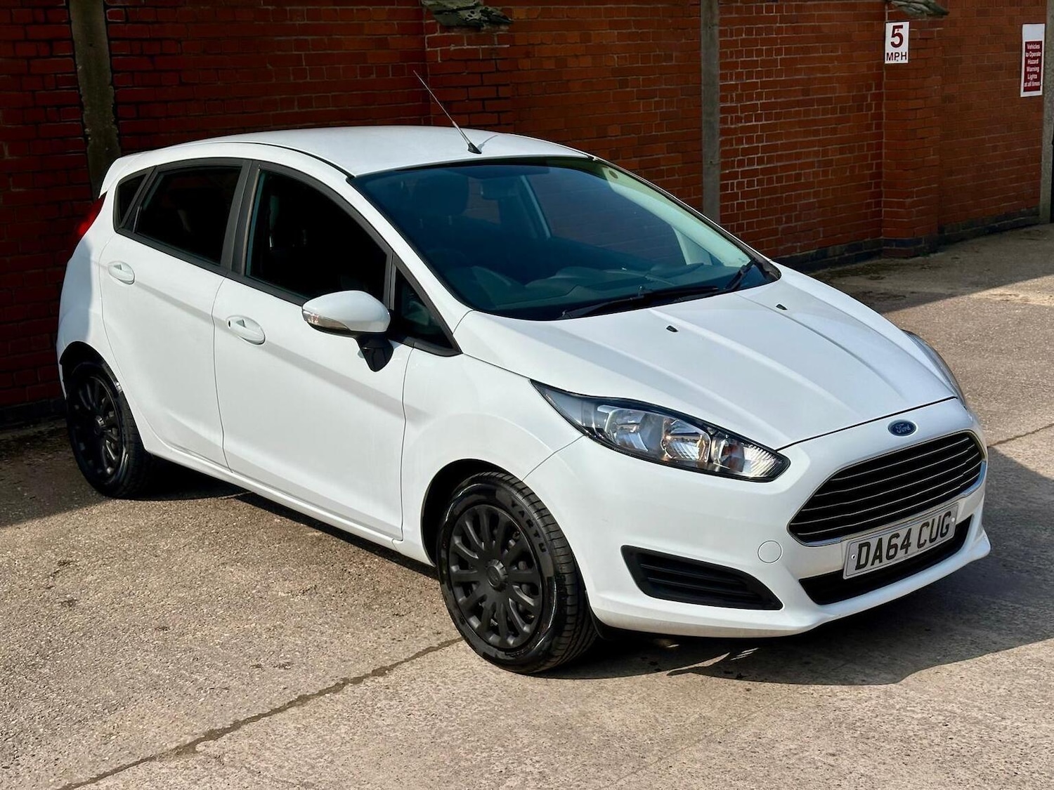 Used Ford Fiesta 2014 for sale - 77979955: Photo 2