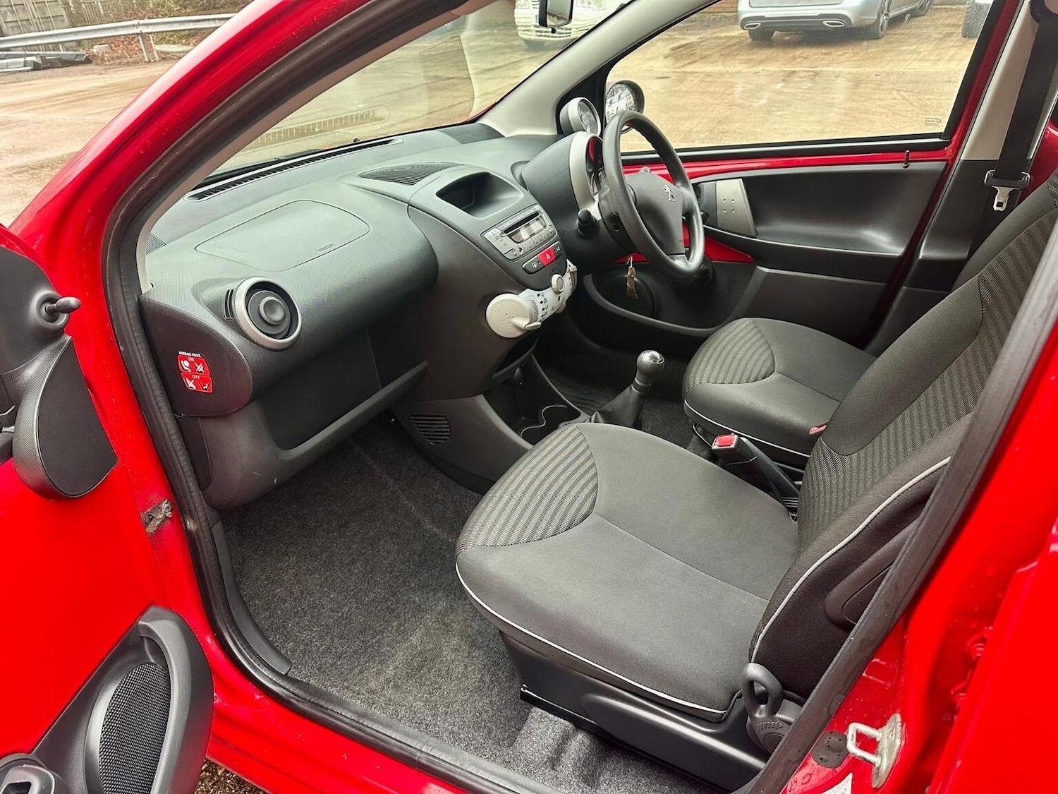 Used Peugeot 107 2014 for sale - 77148219: Photo 12