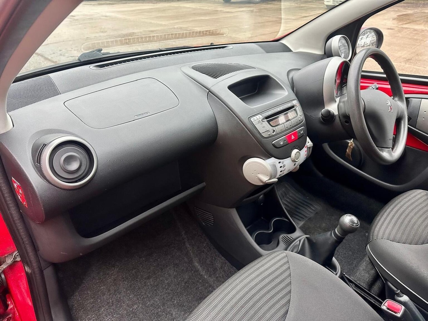 Used Peugeot 107 2014 for sale - 77148219: Photo 15