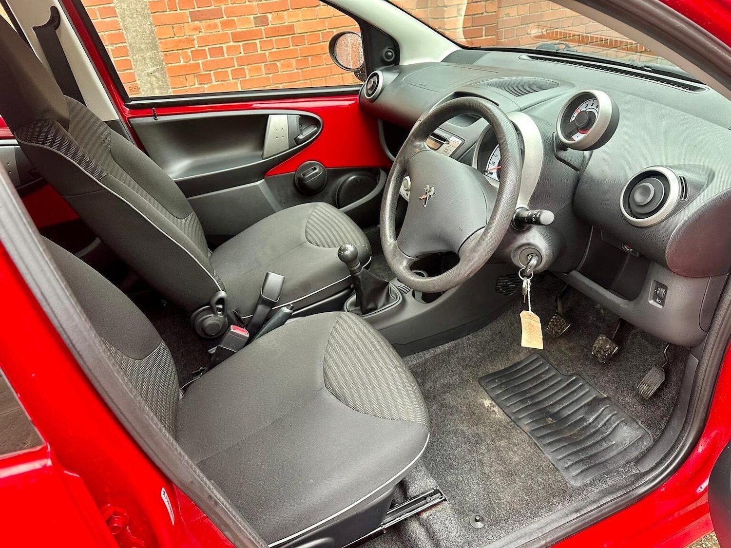 Used Peugeot 107 2014 for sale - 77148219: Photo 6